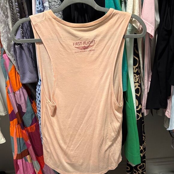 First flight brewing vintage Main Squeeze Graphic muscle Tank Top - Peach S - Picture 4 of 4